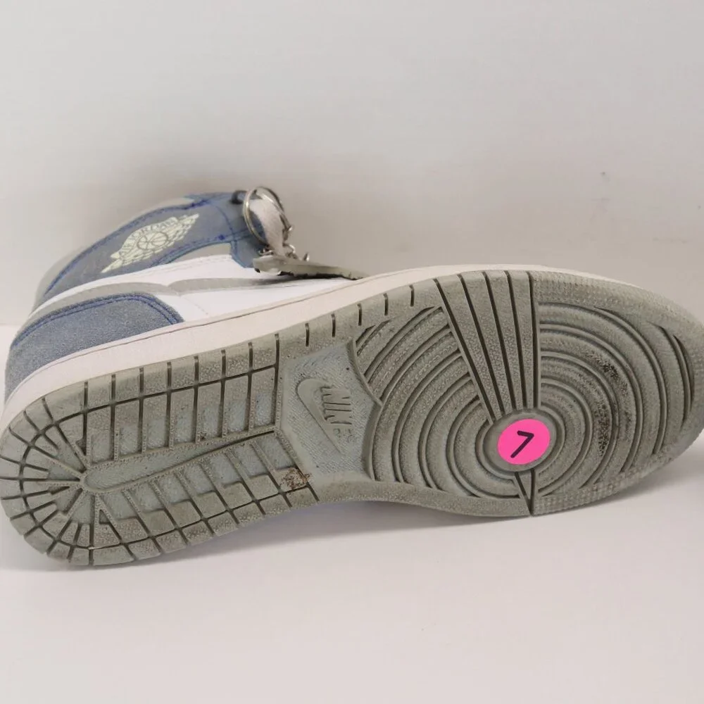 Nike Air Jordan Women's Athletic Shoes‎ Gray and White High Tops Size 7
